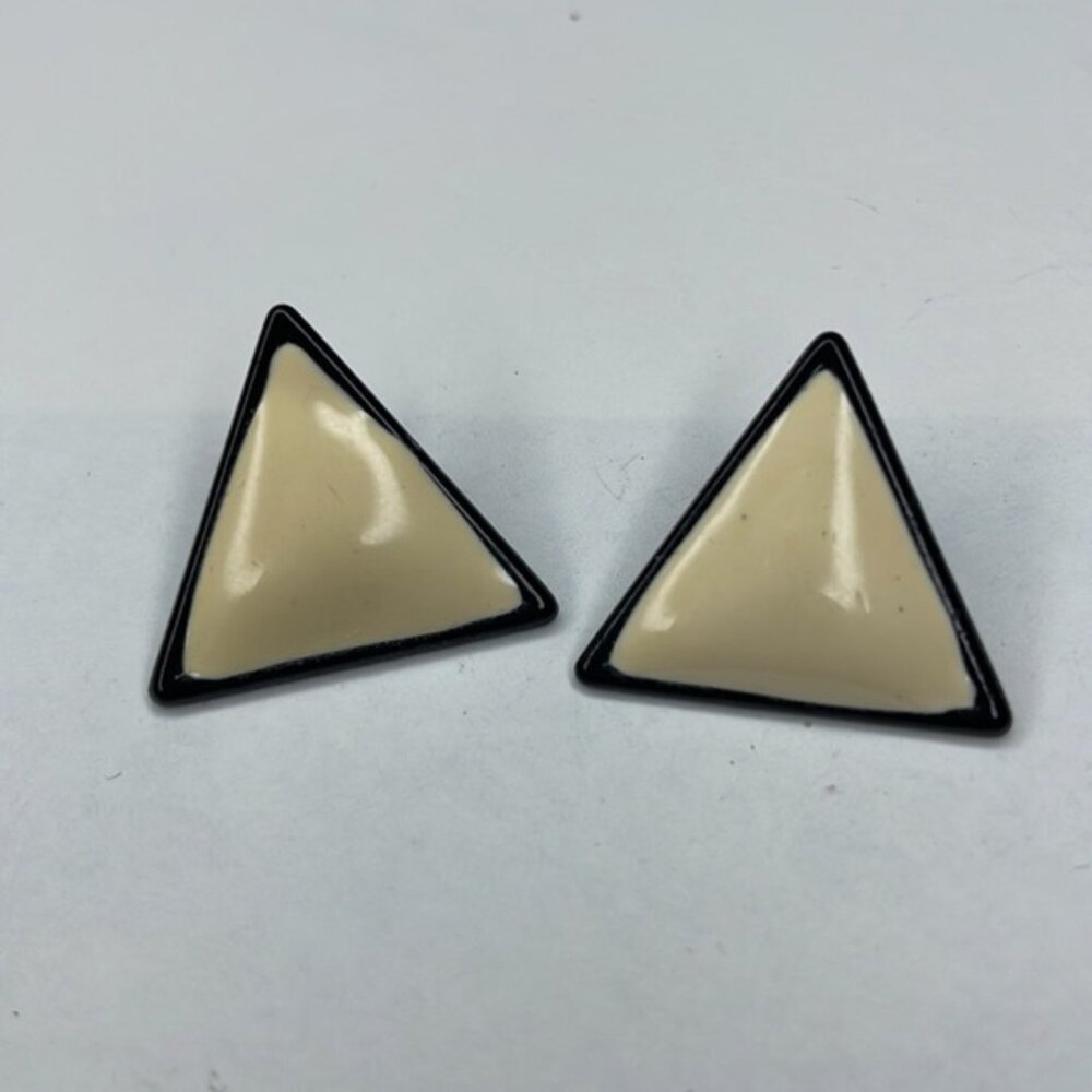 AAi‎ Triangle Earrings